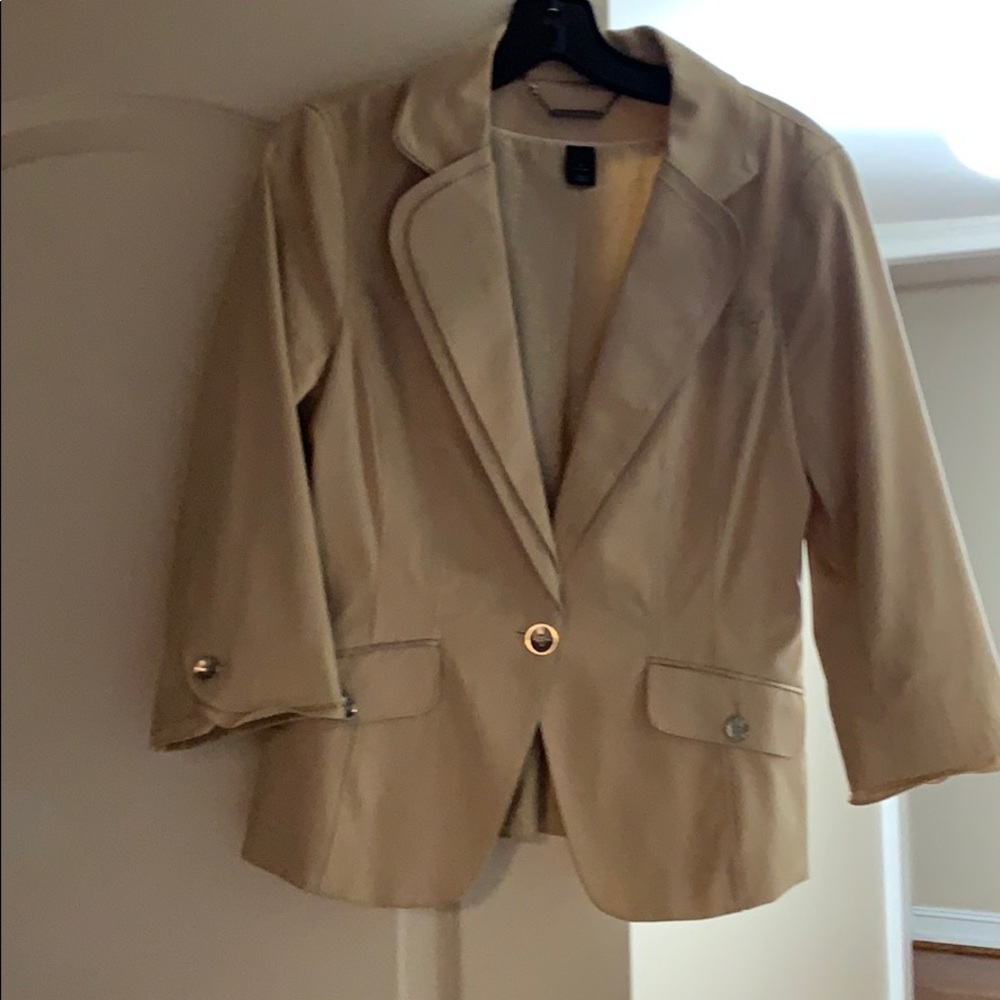 Blazer - Picture 2 of 2